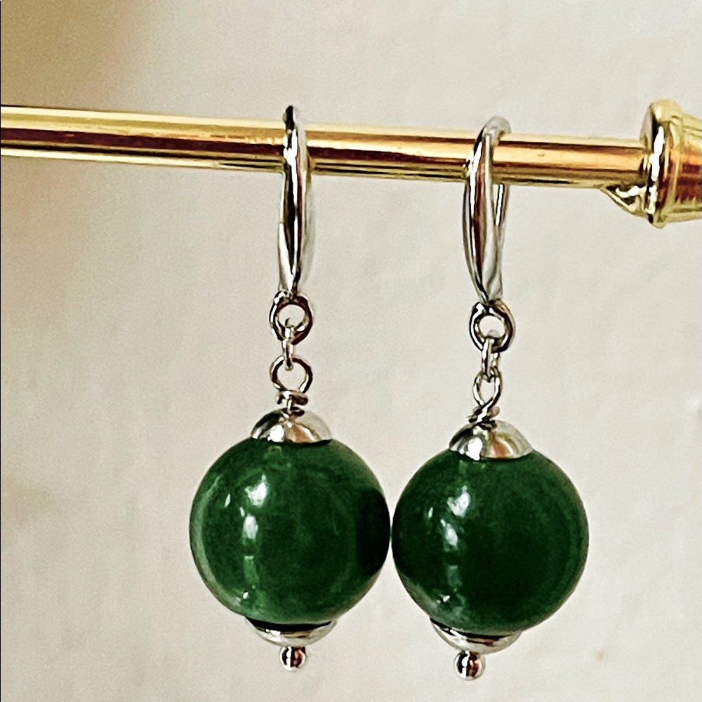 This Women’s earrings made from natural Green Jade